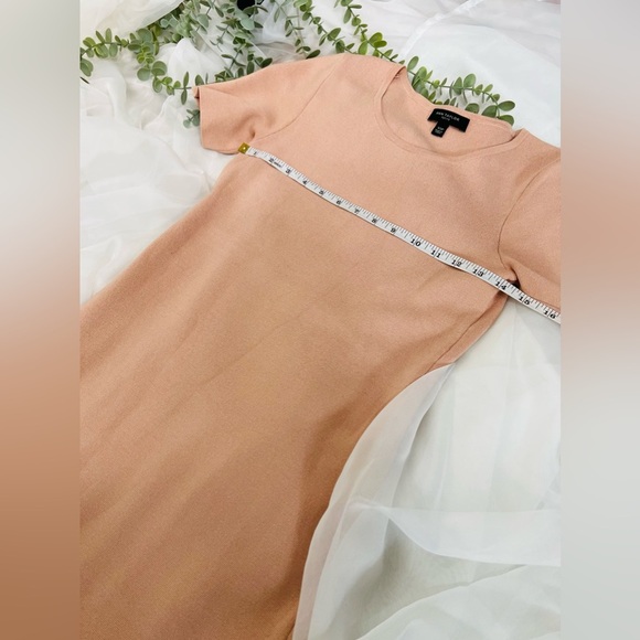 Ann Taylor Knit Dusty Pink Embroidered Floral Hem Midi Dress Size Extra Small - Picture 8 of 9